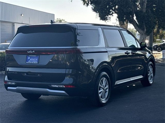 2022 Kia Carnival LX