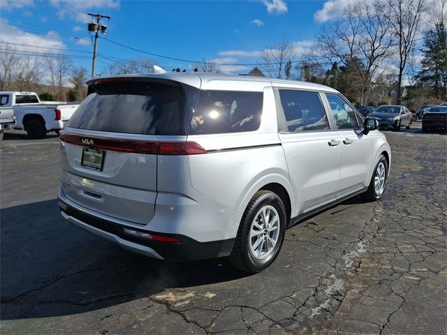 2022 Kia Carnival LX