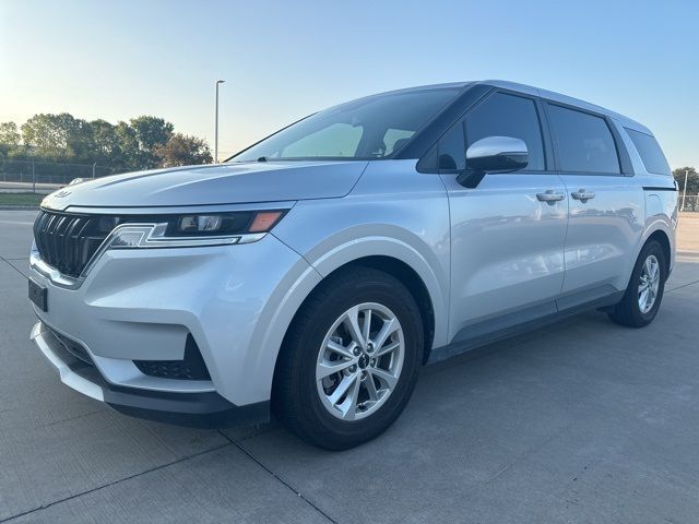 2022 Kia Carnival LX