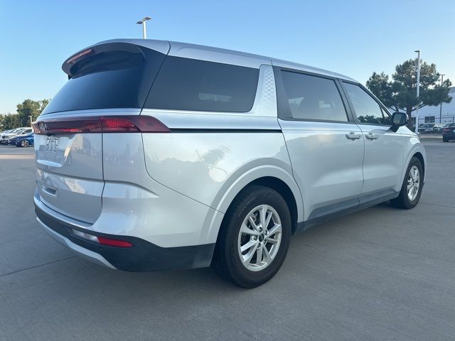 2022 Kia Carnival LX