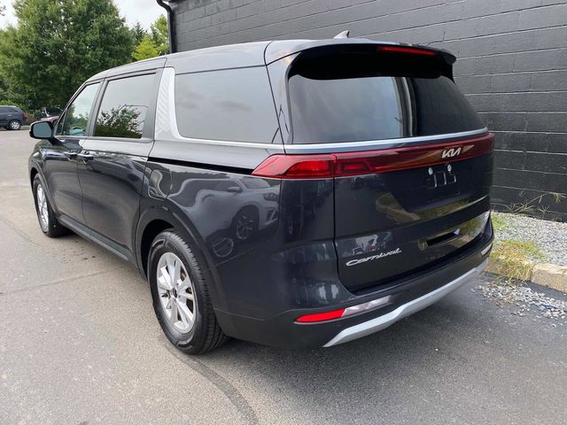 2022 Kia Carnival LX