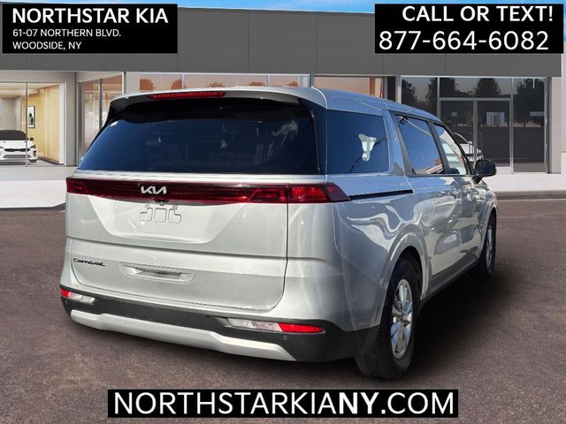 2022 Kia Carnival LX