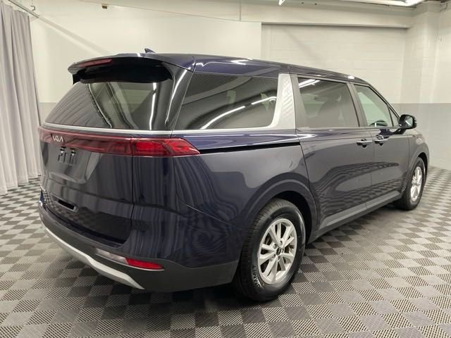 2022 Kia Carnival LX