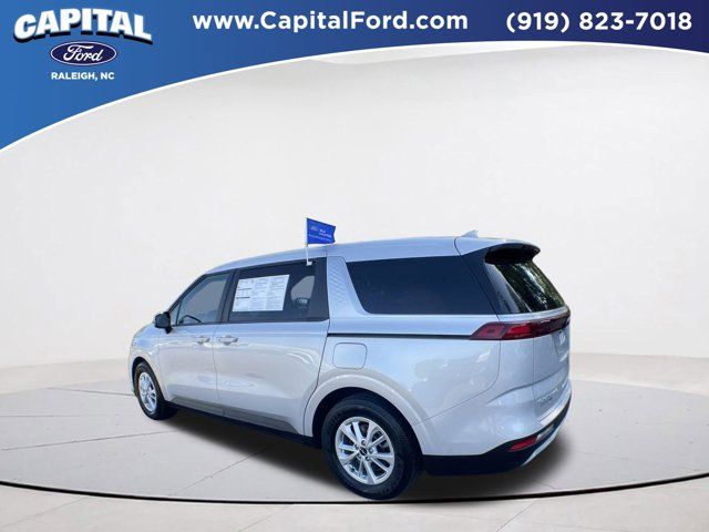 2022 Kia Carnival LX