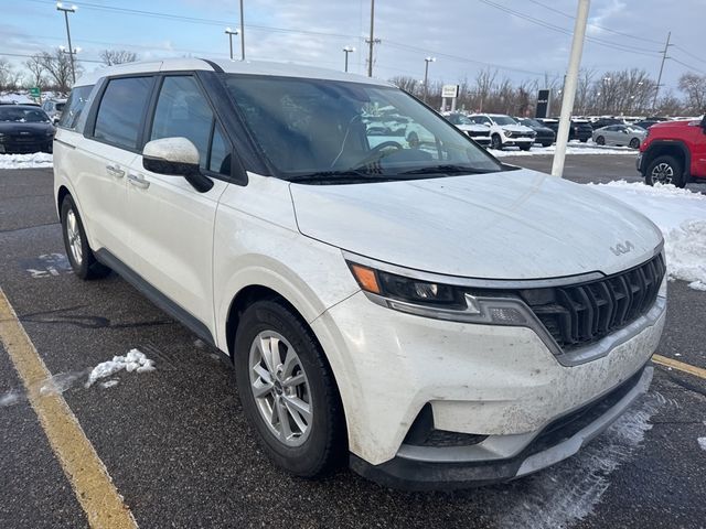 2022 Kia Carnival LX