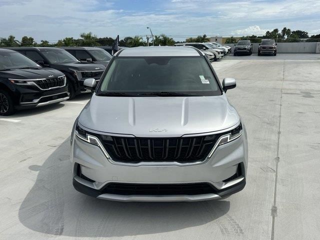 2022 Kia Carnival LX