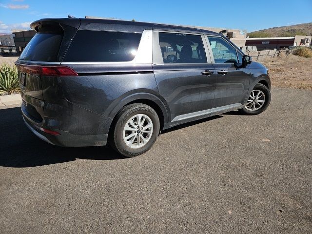 2022 Kia Carnival LX