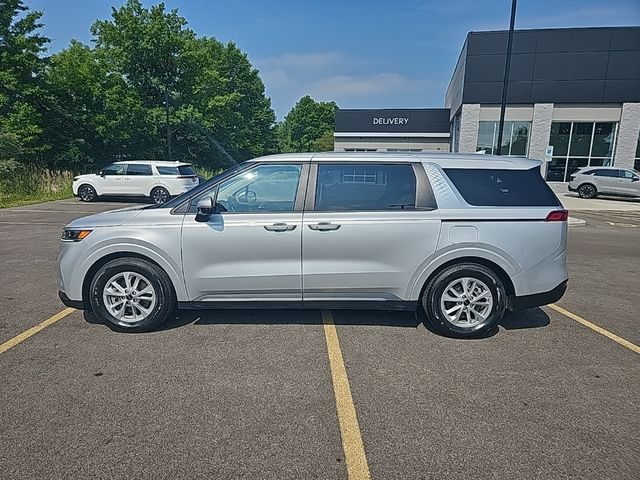 2022 Kia Carnival LXS