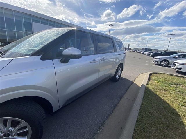 2022 Kia Carnival LXS