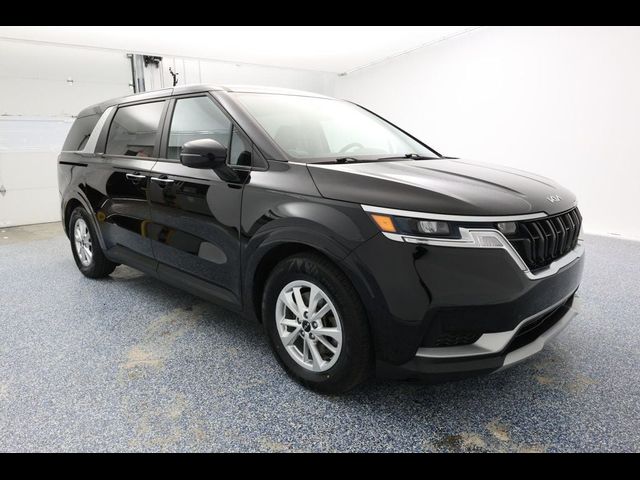 2022 Kia Carnival LXS