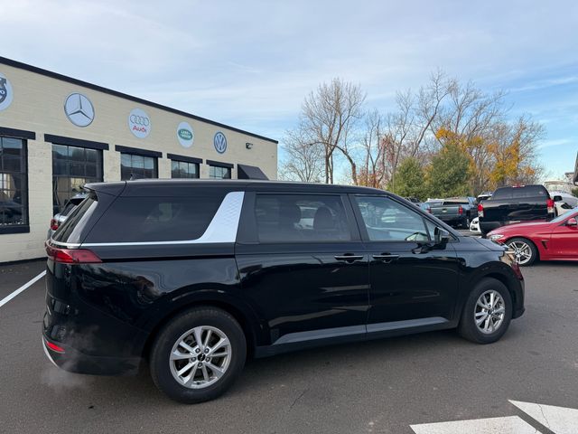 2022 Kia Carnival LX