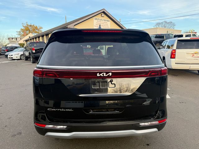 2022 Kia Carnival LX