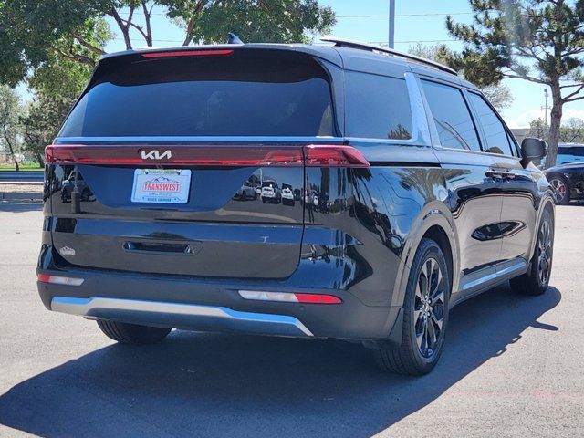 2022 Kia Carnival SX