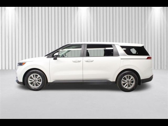 2022 Kia Carnival LXS