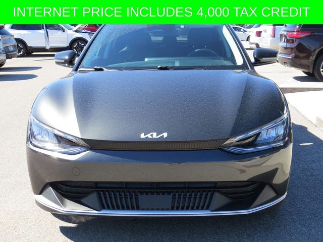 2022 Kia EV6 Light