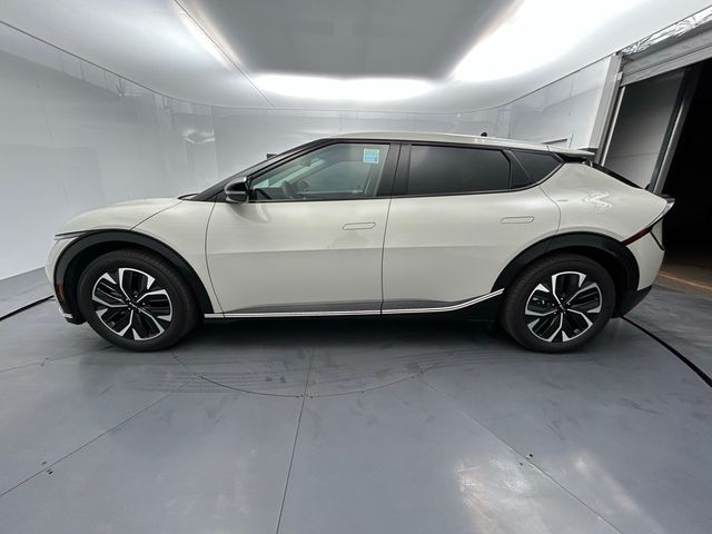 2022 Kia EV6 Wind