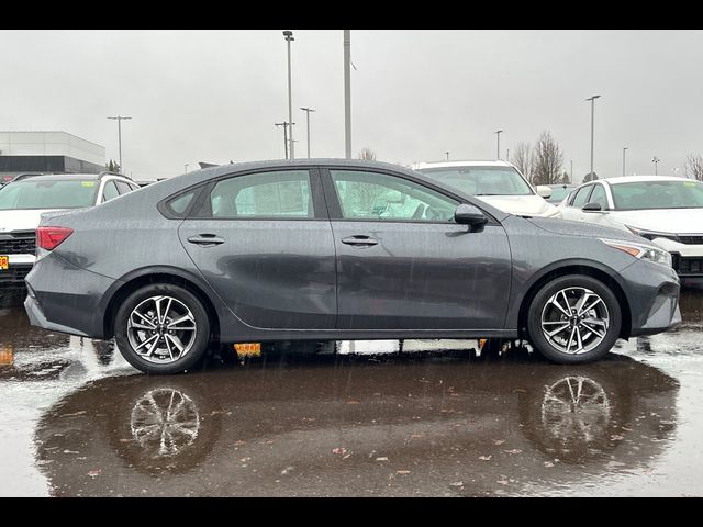 2022 Kia Forte FE