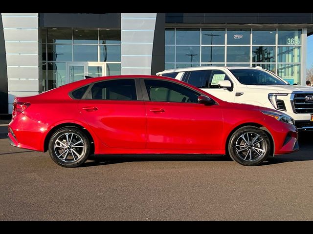 2022 Kia Forte FE