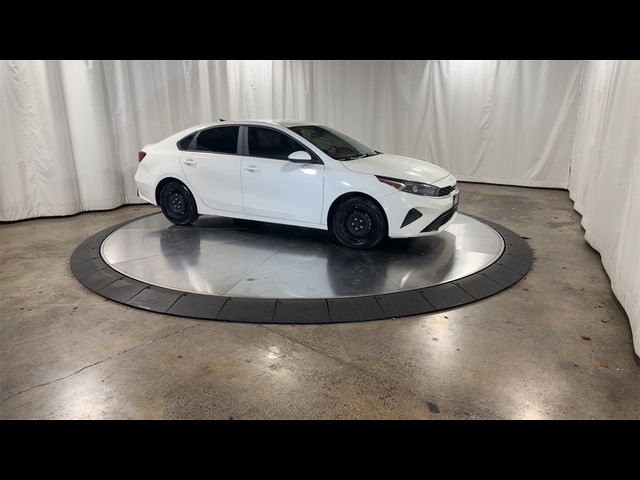 2022 Kia Forte FE