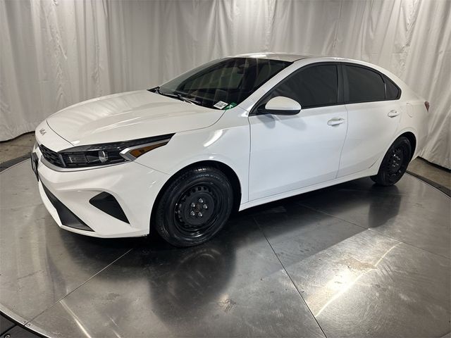 2022 Kia Forte FE