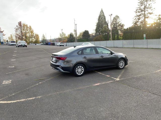 2022 Kia Forte FE