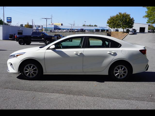 2022 Kia Forte FE