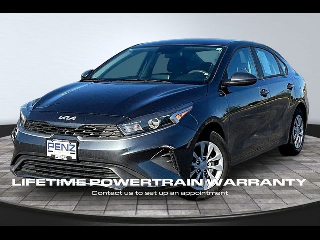 2022 Kia Forte FE