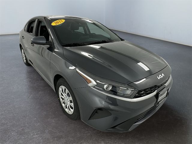 2022 Kia Forte FE