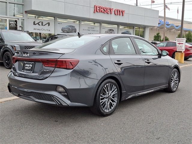 2022 Kia Forte GT-Line