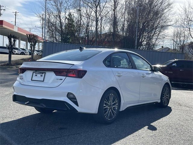 2022 Kia Forte GT-Line