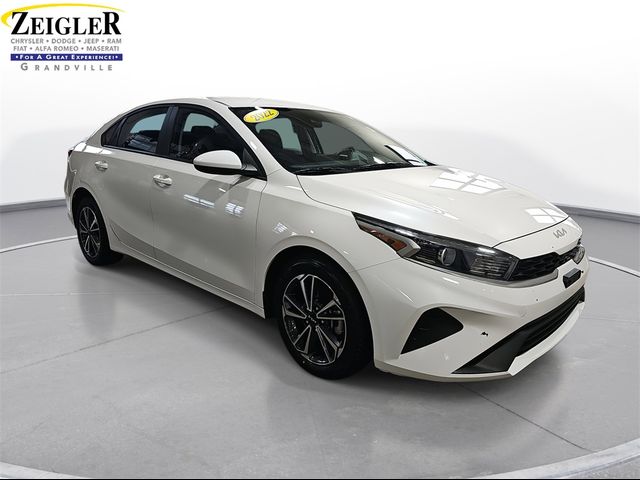 2022 Kia Forte LXS