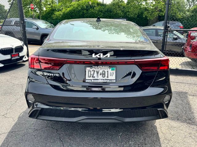 2022 Kia Forte LXS