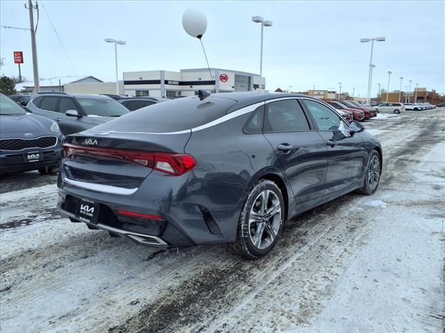 2022 Kia K5 EX