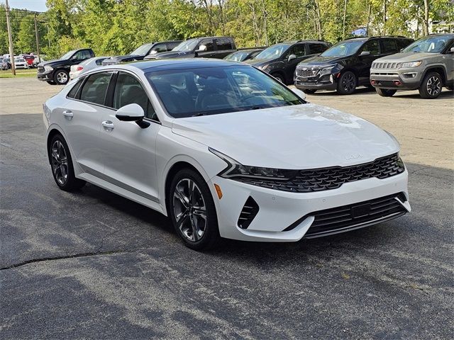 2022 Kia K5 EX