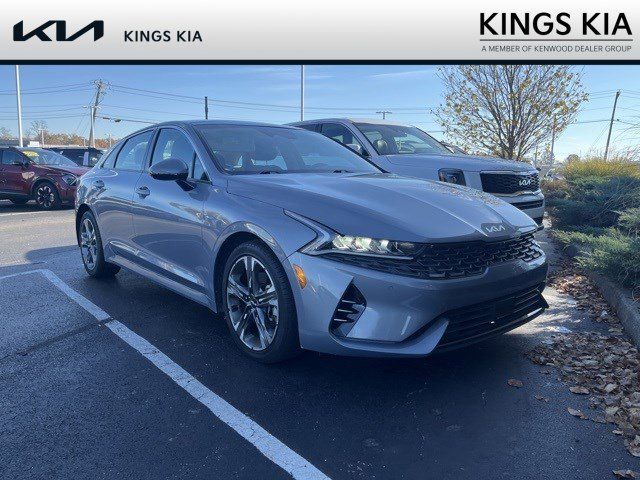 2022 Kia K5 EX