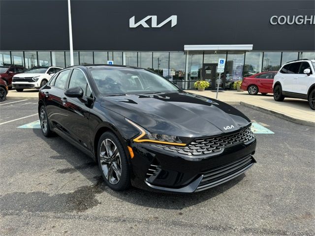 2022 Kia K5 EX