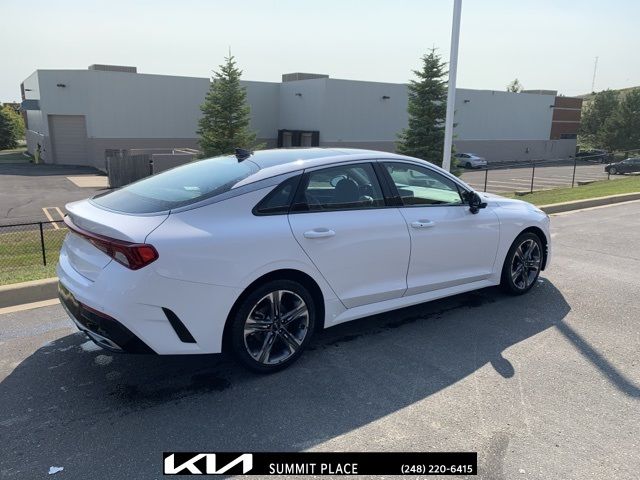 2022 Kia K5 EX