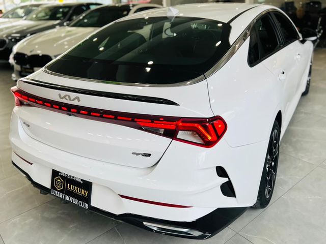 2022 Kia K5 GT-Line