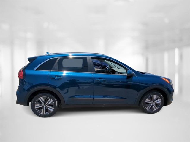 2022 Kia Niro LXS SE