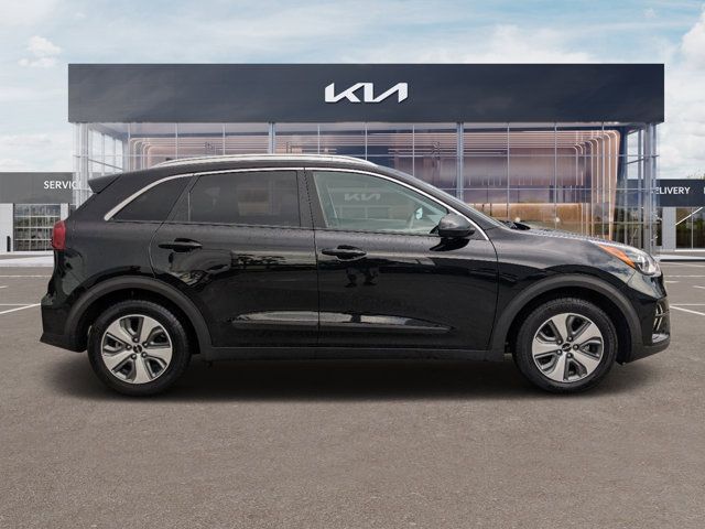 2022 Kia Niro LX