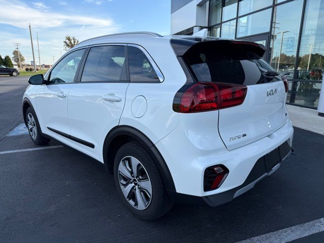 2022 Kia Niro LX