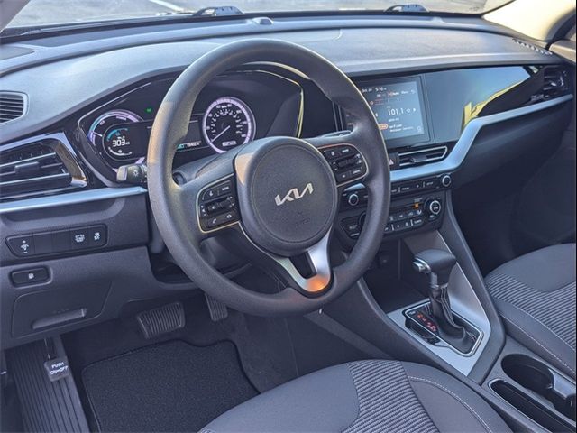 2022 Kia Niro LX