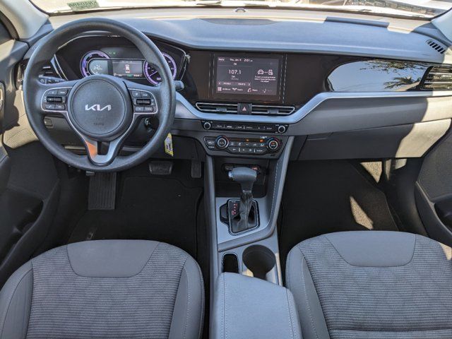 2022 Kia Niro LX