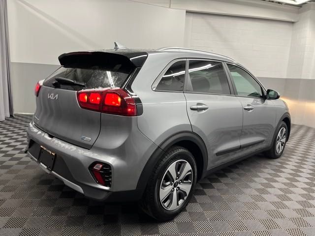 2022 Kia Niro LX