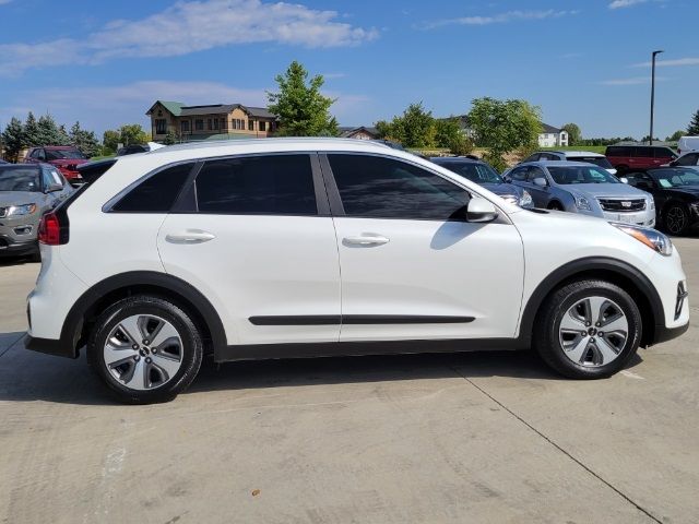 2022 Kia Niro LX