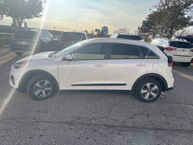 2022 Kia Niro LX