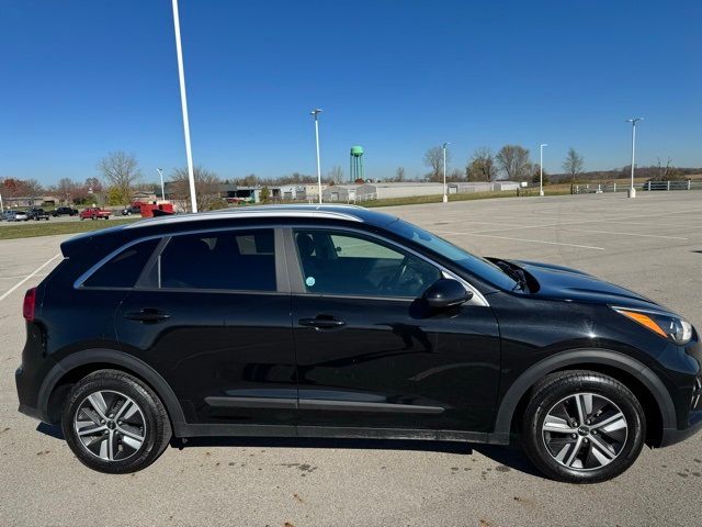 2022 Kia Niro LXS