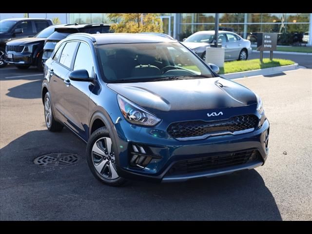 2022 Kia Niro LX