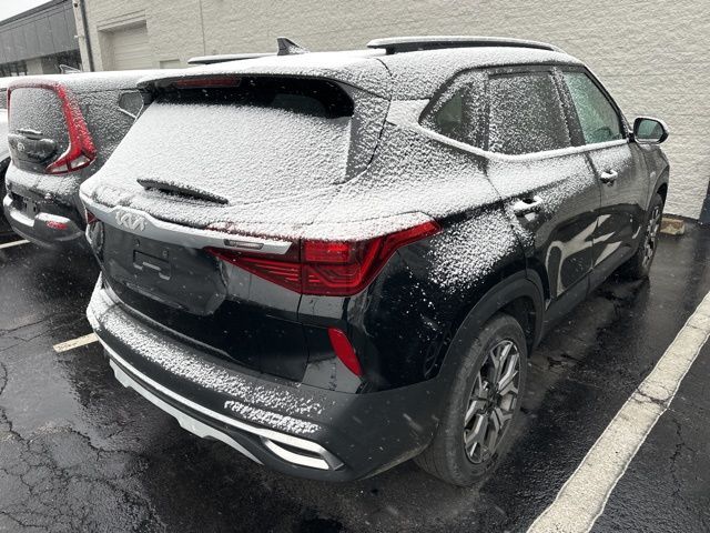 2022 Kia Seltos EX