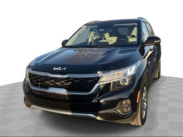 2022 Kia Seltos EX